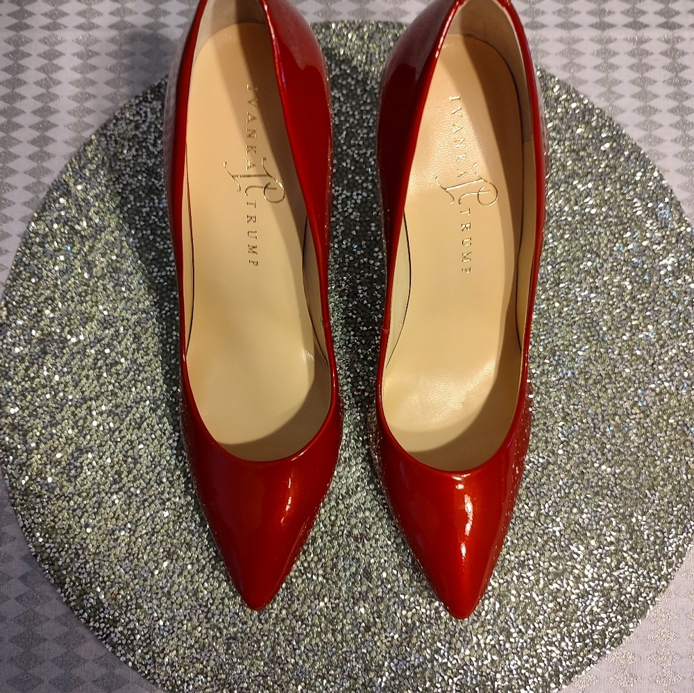 Ivanka Trump Pump, 7.5, Red
